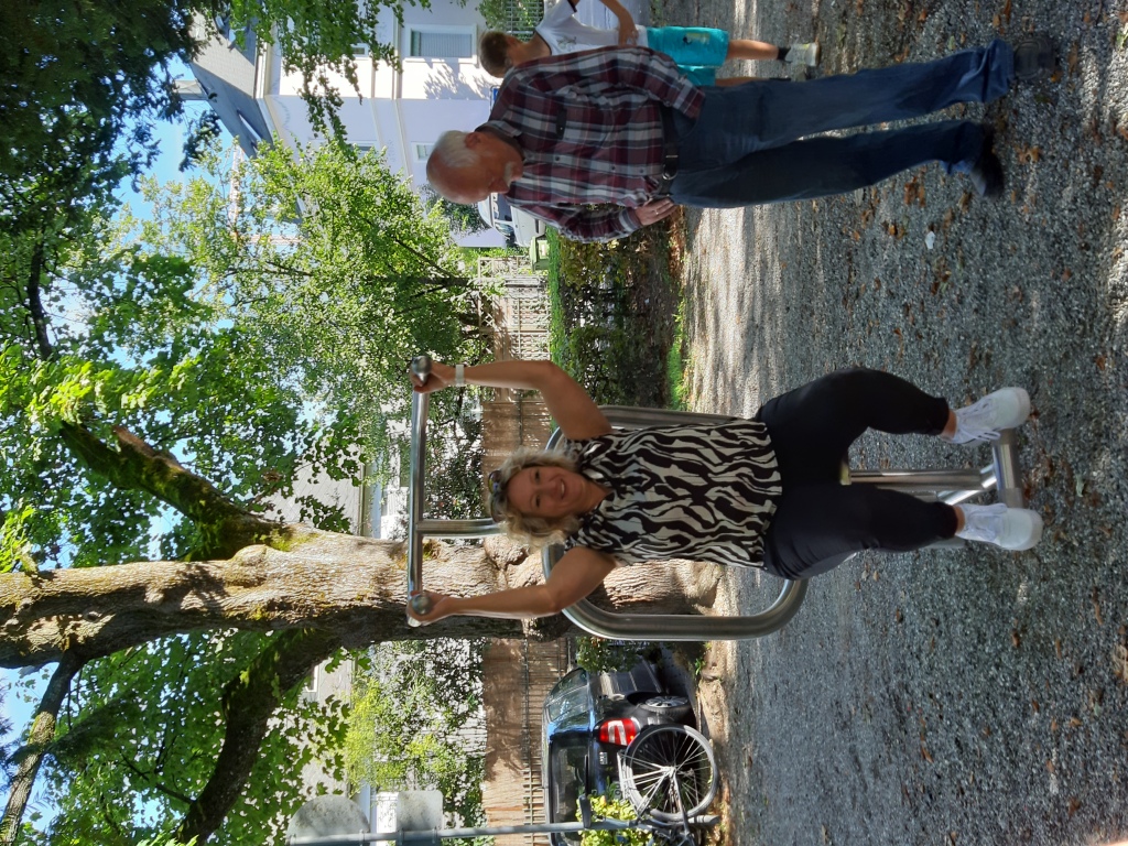 Sylvia Burg (Stadtverwaltung Weingarten), Rudolf Bindig (Vorsitzender des Stiftungsrats)