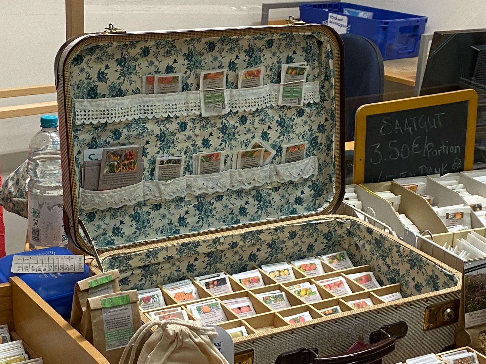 Bürgerstiftung finanziert „Saatgutbibliothek“ in der Bücherei Weingarten